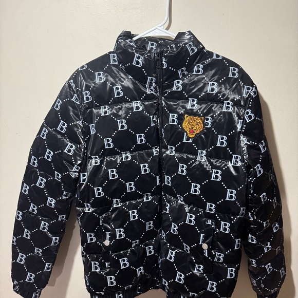 Black “B” Pattern Puffer Jacket - Picture 4 of 4
